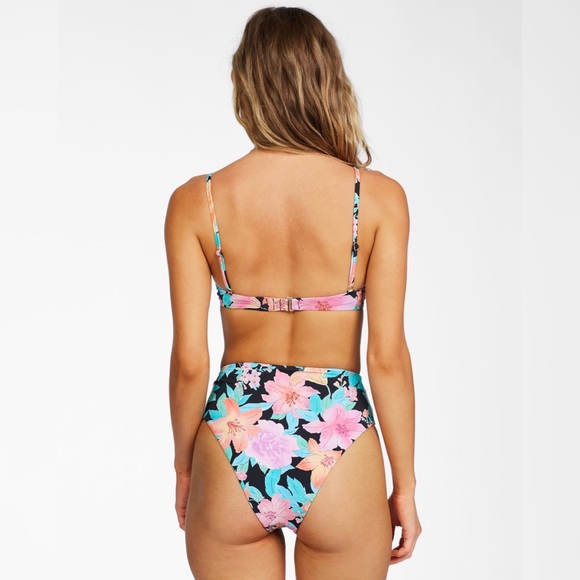 Billabong 🌺 Floral Rev Ruched Underwire Top | High Rise Bikini Bottoms 👙🌴 - Picture 9 of 16